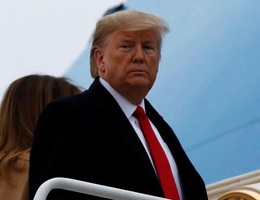 Tổng thống Trump thở phào trong phiên tòa luận tội