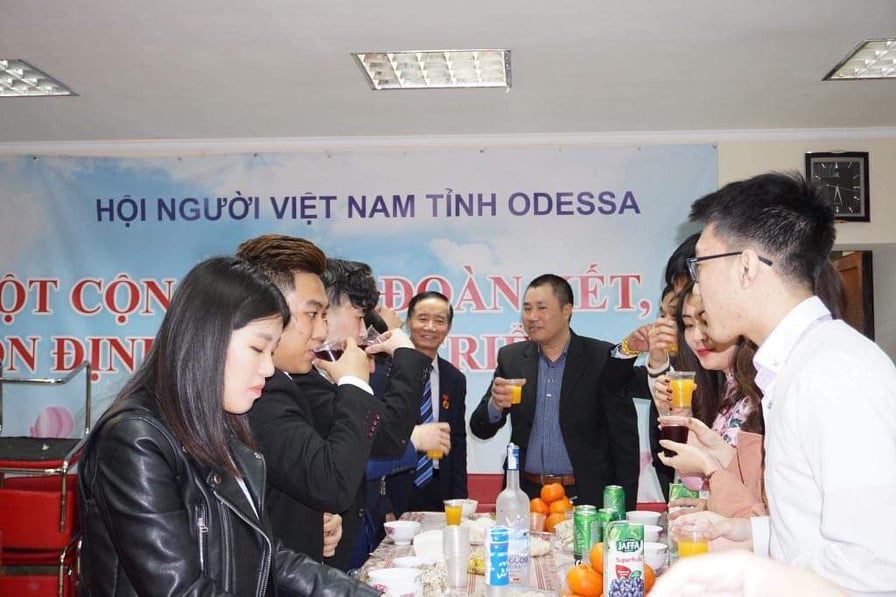 Lễ kỉ niệm 90 năm Ngày thành lập ĐCS Việt Nam tại Odessa