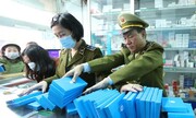 Mua gom khẩu trang xuất sang Trung Quốc