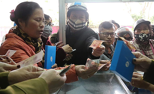 Mua gom khẩu trang xuất sang Trung Quốc