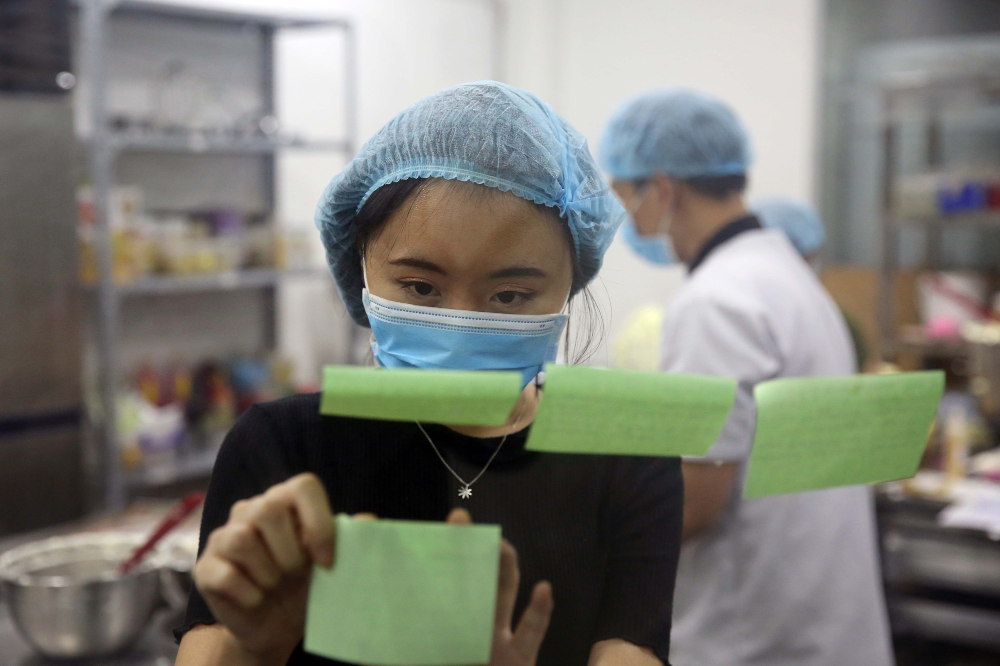 Bánh hũ vàng giá bạc triệu trong ngày Vía Thần Tài