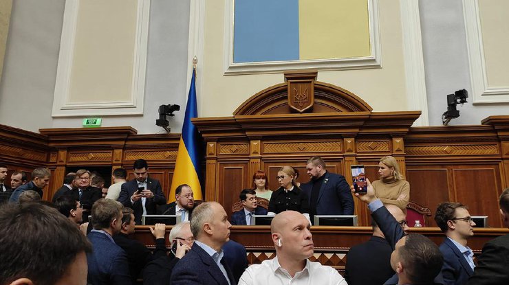 Ẩu đả tại Quốc hội Ukraine, Timosenko bị chảy máu tay