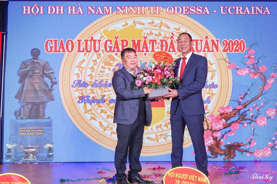 Giao lưu gặp gỡ xuân Canh Tý của hội đồng hương Hà Nam Ninh thành phố Odessa - Ucraina