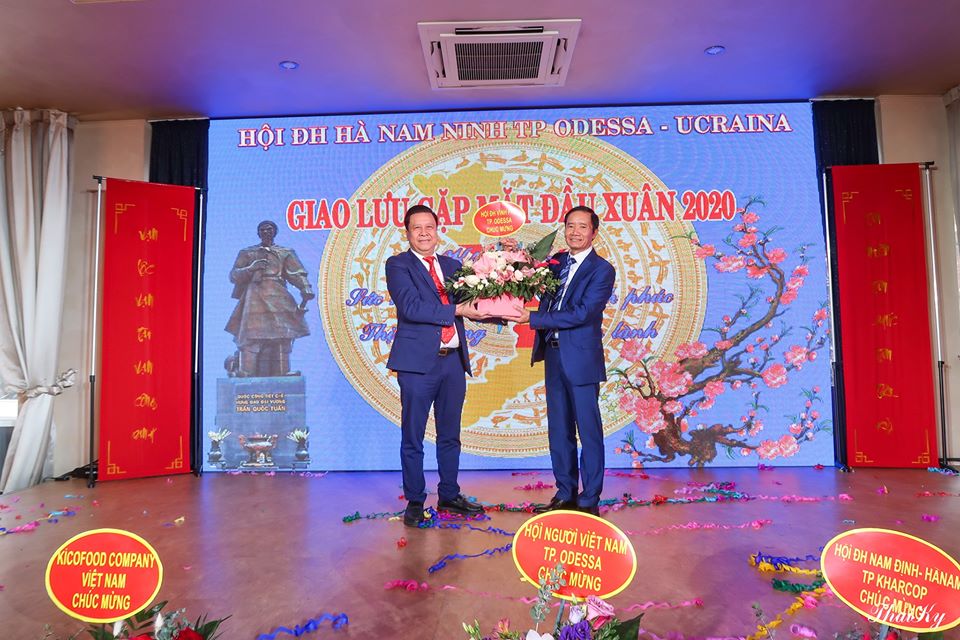 Giao lưu gặp gỡ xuân Canh Tý của hội đồng hương Hà Nam Ninh thành phố Odessa - Ucraina