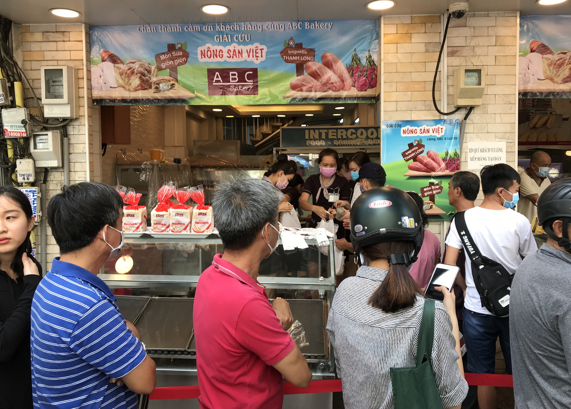 Người tạo nên cơn sốt bánh mì thanh long, giải cứu nông sản Việt