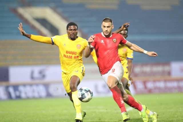 HLV Park Hang Seo dự khán, Nam Định thắng trận ở V-League
