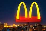 McDonald's đổi logo đầy tinh tế tại Brazil trước đại dịch COVID-19