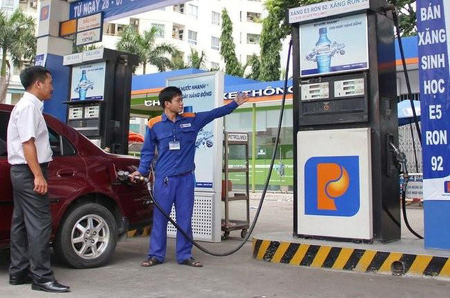 Chuyên gia Ngô Trí Long: "Giá dầu lao dốc trong bối cảnh hiện tại không phải là cơ hội"