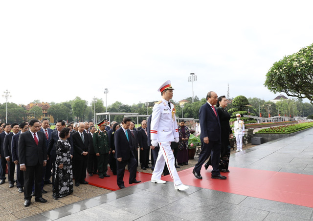 Lãnh đạo Đảng, Nhà nước dự Lễ kỷ niệm 130 năm ngày sinh Chủ tịch Hồ Chí Minh