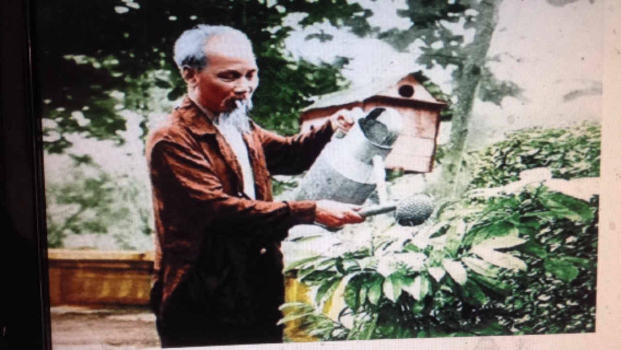 Đại sứ quán kỷ niệm 130 năm ngày sinh Chủ tịch Hồ Chí Minh  (19/5/1890-19/5/2020)