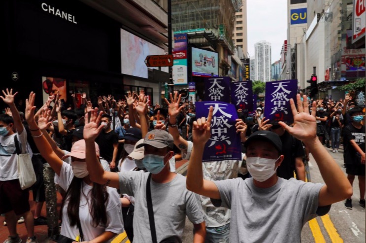 Người Hong Kong biểu tình rầm rộ, phản đối dự luật an ninh