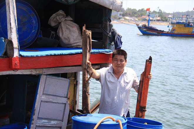 Tàu cá Quảng Ngãi lại bị Trung Quốc đâm vỡ ở Hoàng Sa