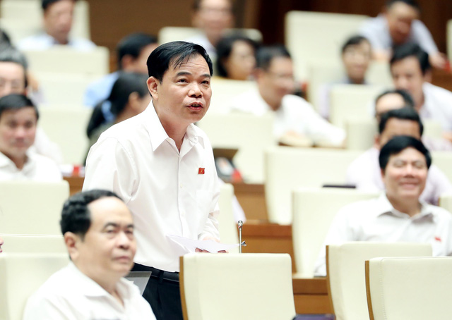 Bộ trưởng NN&PTNT khuyên người dân đa dạng hóa nguồn thực phẩm để giảm áp lực của việc giá thịt lợn tăng cao.