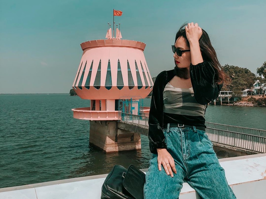 7 hồ nước Việt Nam hút du khách