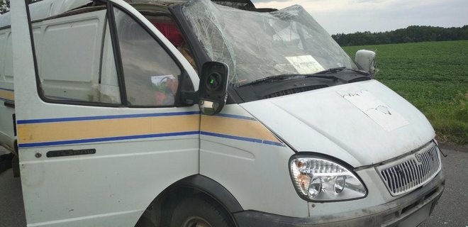 Poltava: Xe bưu điện "Ukrpochta" bị cướp tấn công, đánh thuốc nổ, bị cướp hơn 2,5 triệu gr, bảo vệ bị cướp súng