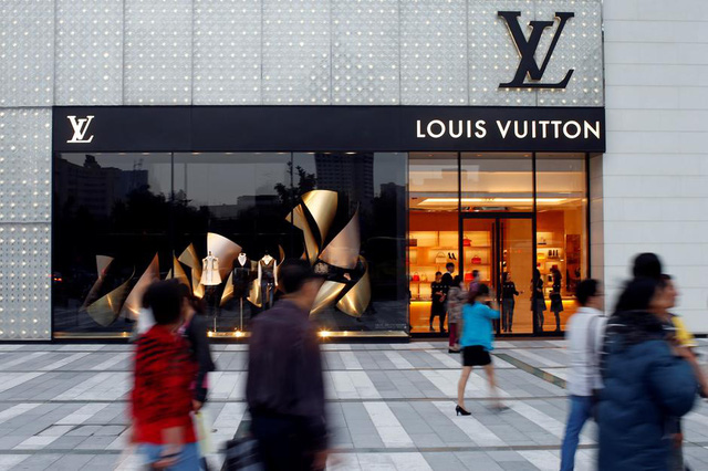 Tìm cách vượt bão COVID-19, Louis Vuitton chọn Trung Quốc, Nhật Bản thay vì Paris