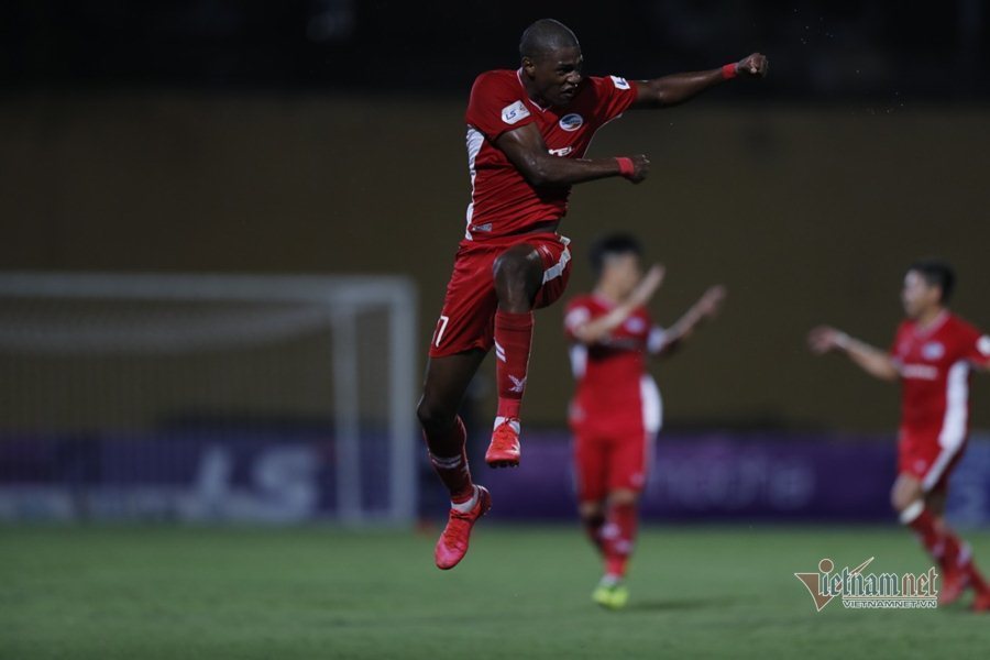 Vòng 9 V-League: Công Phượng, Bùi Tiến Dũng cùng tỏa sáng
