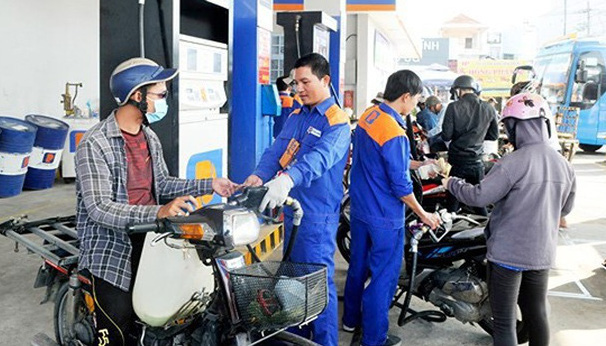 Đề xuất mở cửa cho doanh nghiệp ngoại tham gia bán lẻ xăng dầu