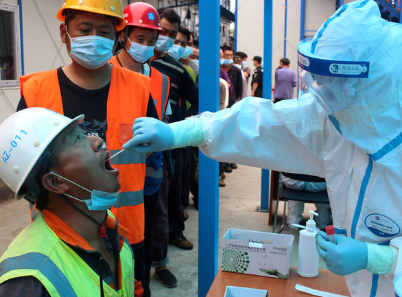Công ty Trung Quốc thử vaccine COVID-19 trên nhân viên