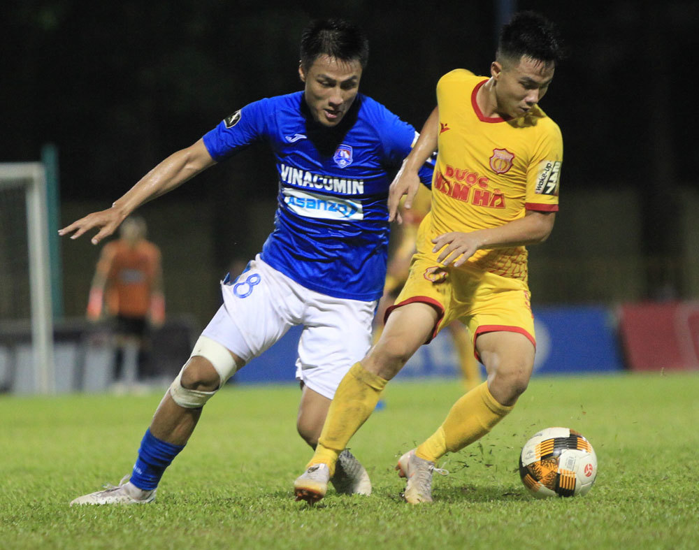 Sài Gòn vs Nam Định: Ngáng chân "ứng viên"