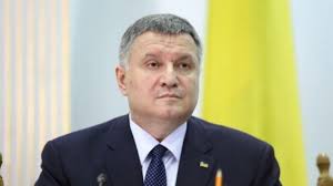 Avakov: Kẻ khủng bố chiếm xe và bắt các hành khách trong xe làm con tin tại Lusk tự đầu hàng