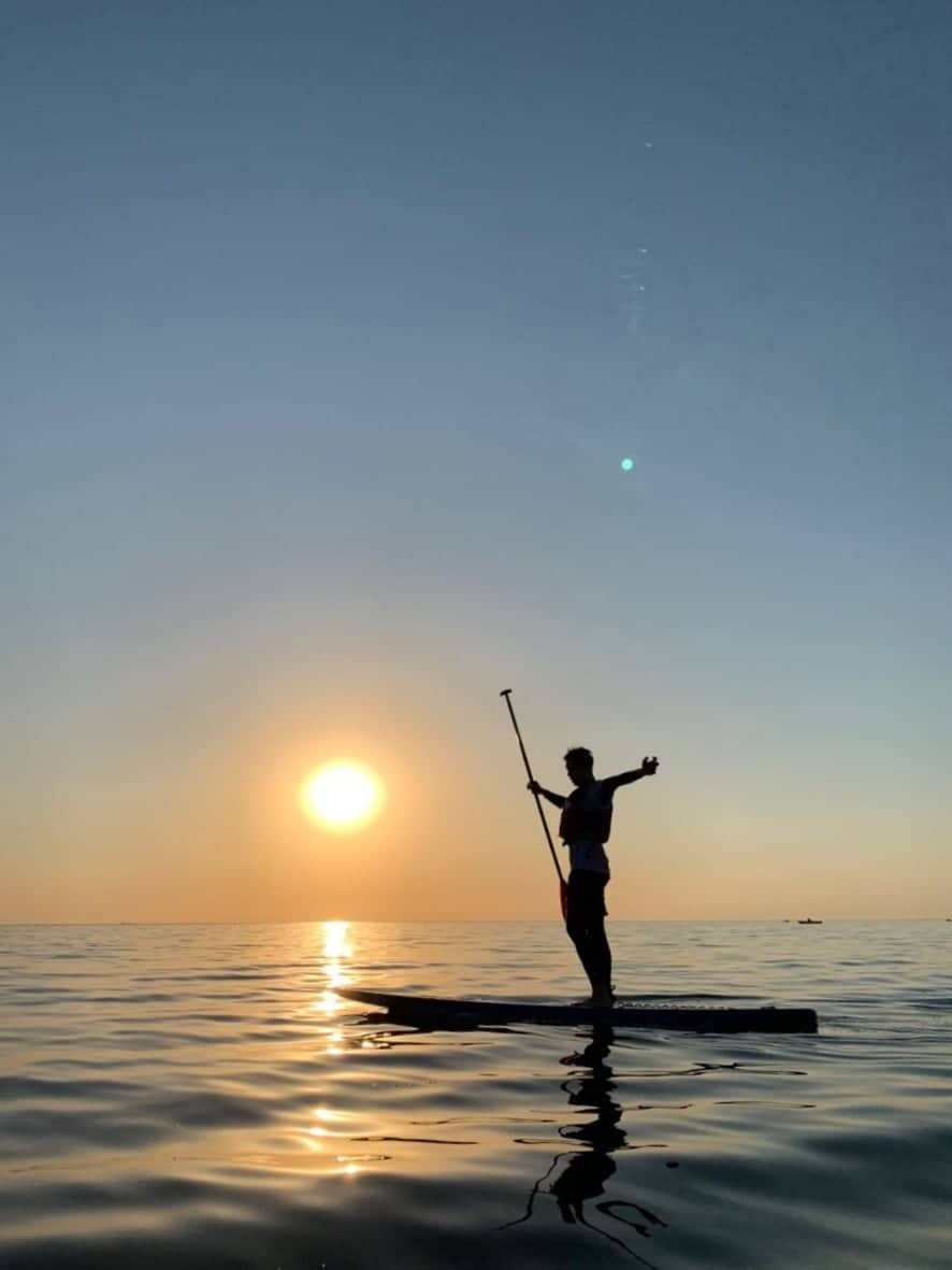 Chèo thuyền kayak đón bình minh trên biển đen