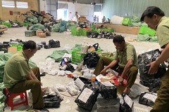 Hàng lậu dưới vỏ bọc 'bưu phẩm'