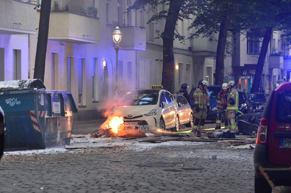 Berlin: Bùng phát biểu tình phản đối chống đóng cửa các quán bar