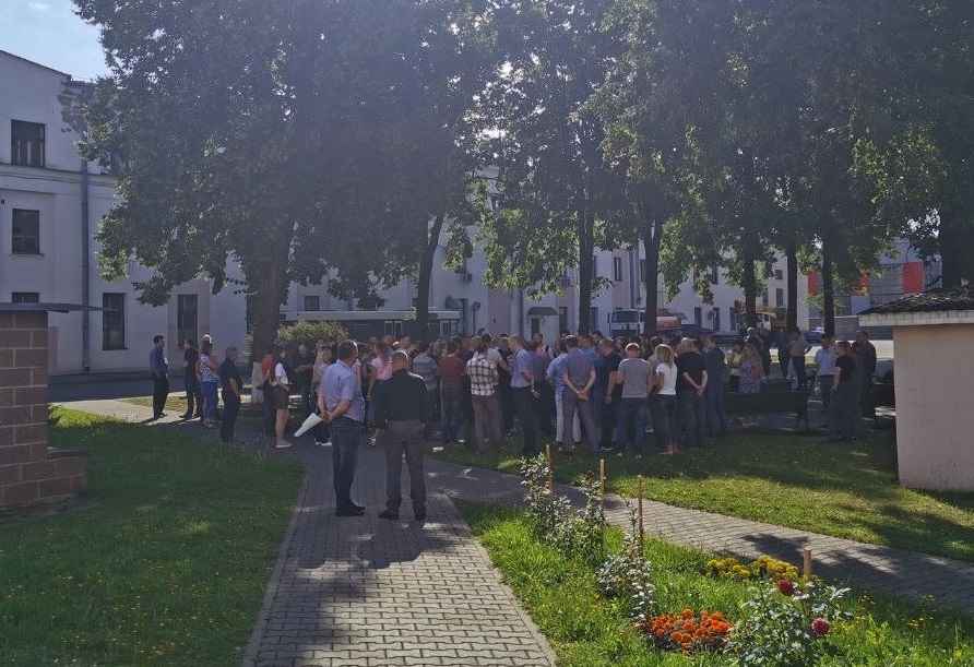 Bắt đầu đình công hàng loạt tại Belarus