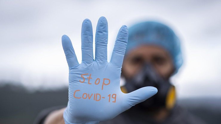Ukraine: Trong những trường hợp nào, những người bị tình nghi nhiễm Covid-19 được điều trị trong bệnh viện?