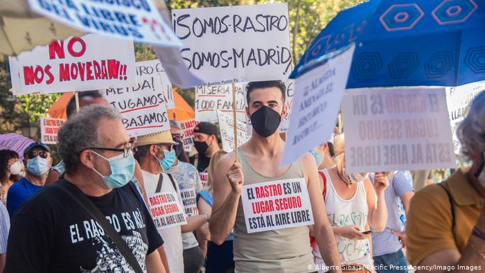 Tây Ban Nha: Người biểu tình chống các biện pháp cách ly đụng độ với cảnh sát