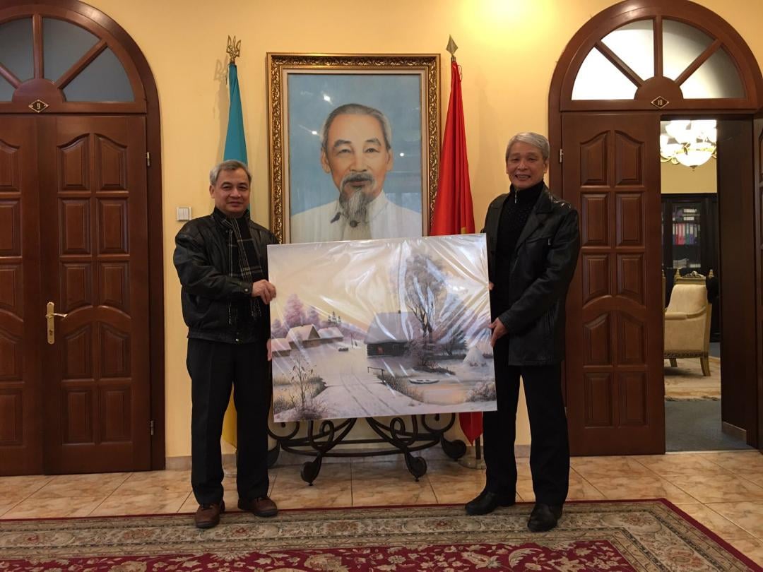 Đại sứ các nước Asean tại Ucraina tới thăm và chào từ biệt đại sứ Nguyễn Anh Tuấn