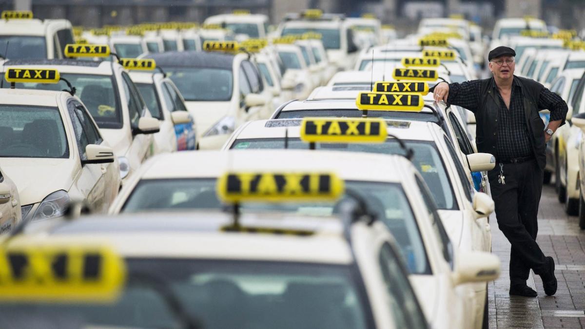 Đức: Do các biện pháp cách ly, hơn 80 ngàn lái xe taxi có thể bị đuổi việc