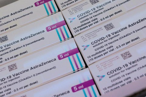 Ngừng tiêm chủng vacxin chống covid AsstraZenesa tại một số vùng của Thuỵ Sĩ do các tác dụng phụ