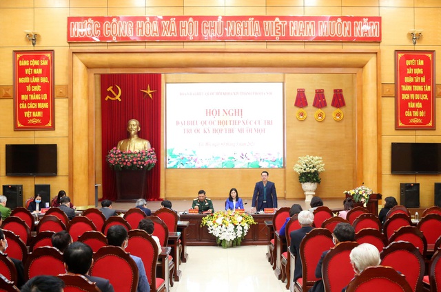 "Cử tri vỡ òa cảm xúc khi Tổng Bí thư Nguyễn Phú Trọng tái đắc cử"