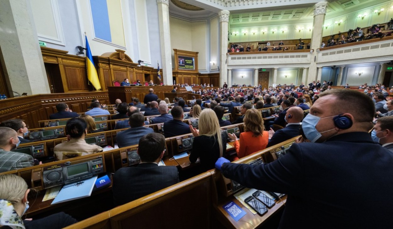 Quốc hội Ukraine thông qua luật về bồi thường cho các tiểu thương 8 ngàn gr trong các "Vùng đỏ" dịch bệnh