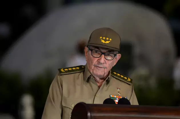 Thủ lĩnh Cách mạng Cuba Raul Castro từ chức