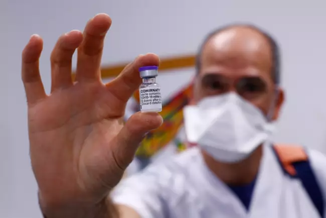 Sẽ cần phải lặp lại tiêm chủng vacxin ngừa covid - các chuyên gia Đức đưa ra dự báo thất vọng