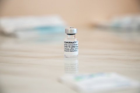 Bộ y tế Ukraine khởi xướng điều tra chứng cứ khả năng bán vacxin Pfizer
