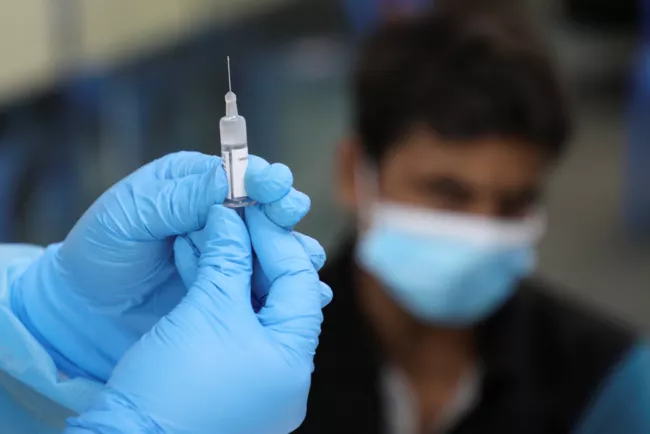 Azerrbaizan áp dụng chế độ bắt buộc tiêm chủng vacxin ngừa covid