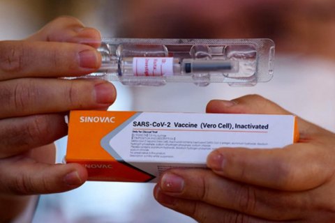 Kuzin đưa ra giả thuyết, vì sao cho tới bây giờ Liên minh châu Âu vẫn chưa đăng ký vacxin Coronavac của Trung Quốc