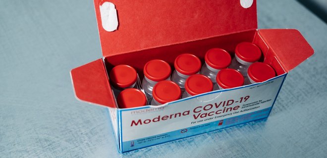 So sánh Moderna và Pfizer - loại vacxin nào có hiệu quả chống covid chủng "Delta", tốt hơn?