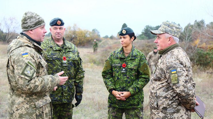Chính phủ Canada chi 268 triệu $ trợ giúp quân sự cho Ukraine